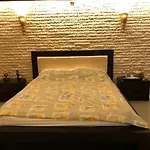 Ozana *